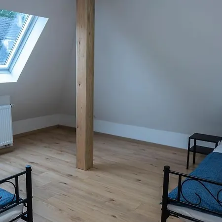 Moderne In Gelsenkirchen-schalke Fuer 1 Bis 7 Personen Mit Terrasse, Ideal Fuer Gruppen & Stadionbesuche Apartmán Gelsenkirchen