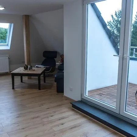 아파트 Moderne In Gelsenkirchen-schalke Fuer 1 Bis 7 Personen Mit Terrasse, Ideal Fuer Gruppen & Stadionbesuche 겔젠키르헨