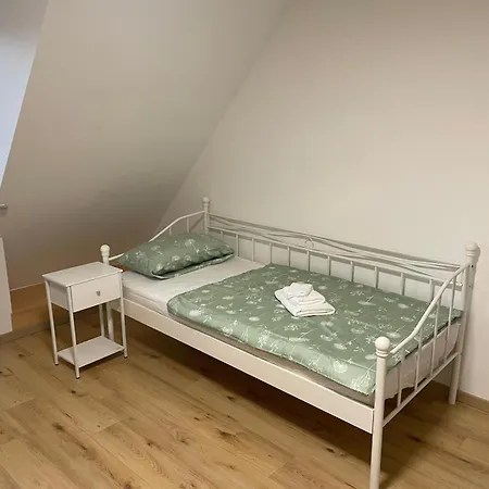 Apartmán Moderne In Gelsenkirchen-schalke Fuer 1 Bis 7 Personen Mit Terrasse, Ideal Fuer Gruppen & Stadionbesuche