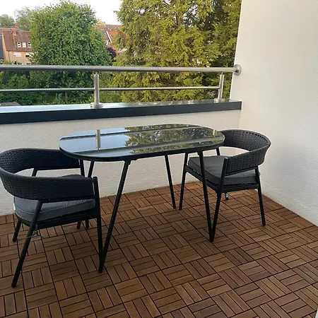 아파트 Moderne In Gelsenkirchen-schalke Fuer 1 Bis 7 Personen Mit Terrasse, Ideal Fuer Gruppen & Stadionbesuche *