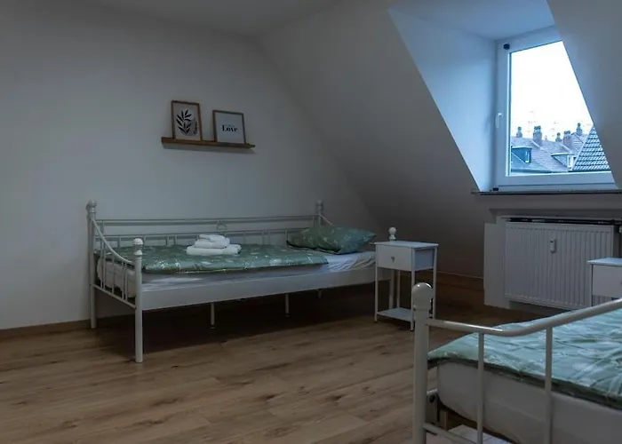 Lejlighed Moderne In Gelsenkirchen-schalke Fuer 1 Bis 7 Personen Mit Terrasse, Ideal Fuer Gruppen & Stadionbesuche Gelsenkirchen