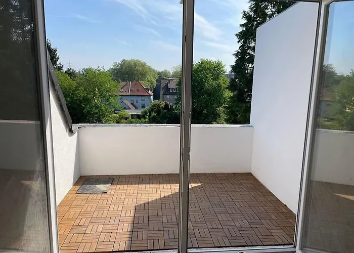 Moderne In Gelsenkirchen-schalke Fuer 1 Bis 7 Personen Mit Terrasse, Ideal Fuer Gruppen & Stadionbesuche 公寓 *