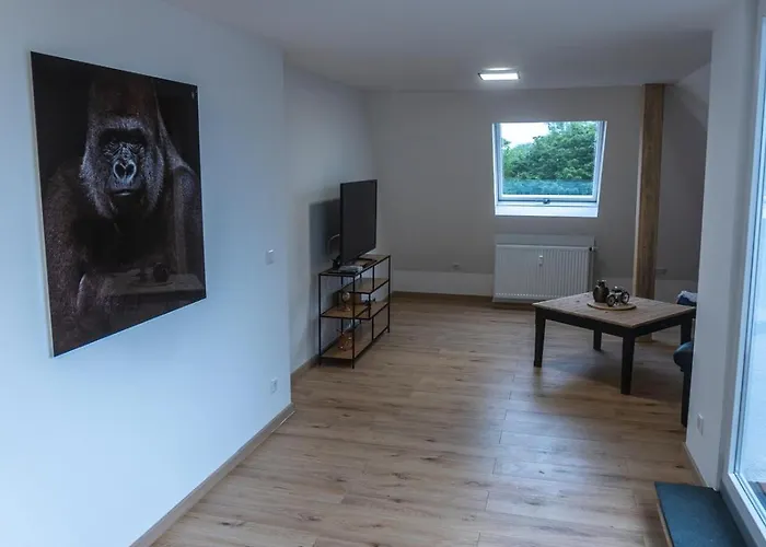 Moderne In Gelsenkirchen-schalke Fuer 1 Bis 7 Personen Mit Terrasse, Ideal Fuer Gruppen & Stadionbesuche 公寓 *