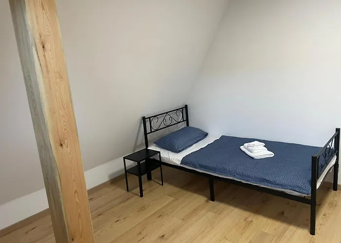 Moderne In Gelsenkirchen-schalke Fuer 1 Bis 7 Personen Mit Terrasse, Ideal Fuer Gruppen & Stadionbesuche *