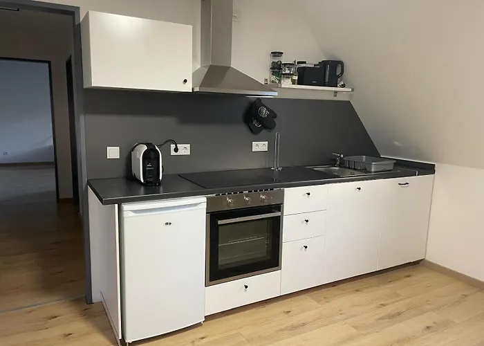 Moderne In Gelsenkirchen-schalke Fuer 1 Bis 7 Personen Mit Terrasse, Ideal Fuer Gruppen & Stadionbesuche Gelsenkirchen