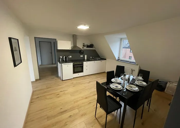 公寓 Moderne In Gelsenkirchen-schalke Fuer 1 Bis 7 Personen Mit Terrasse, Ideal Fuer Gruppen & Stadionbesuche *